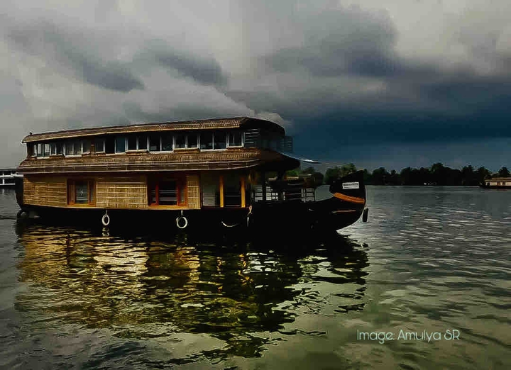 Boat house in kerala 2