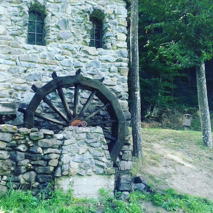 клас