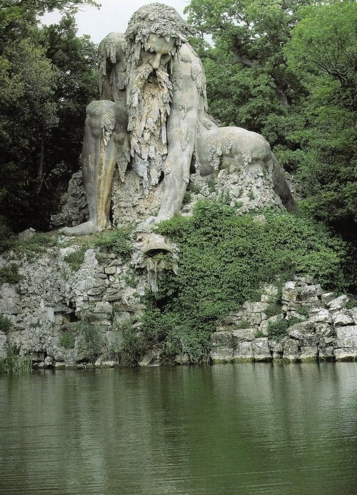 beauty of the statue ,, superb