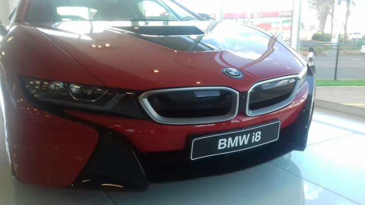 I8