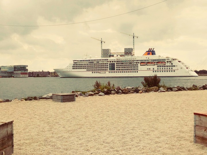 cruiseship