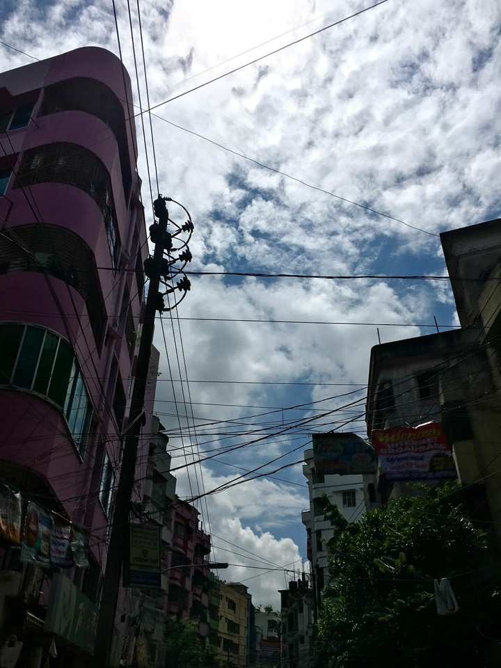 অট্টালিকার আকাশ ছোঁয়া
