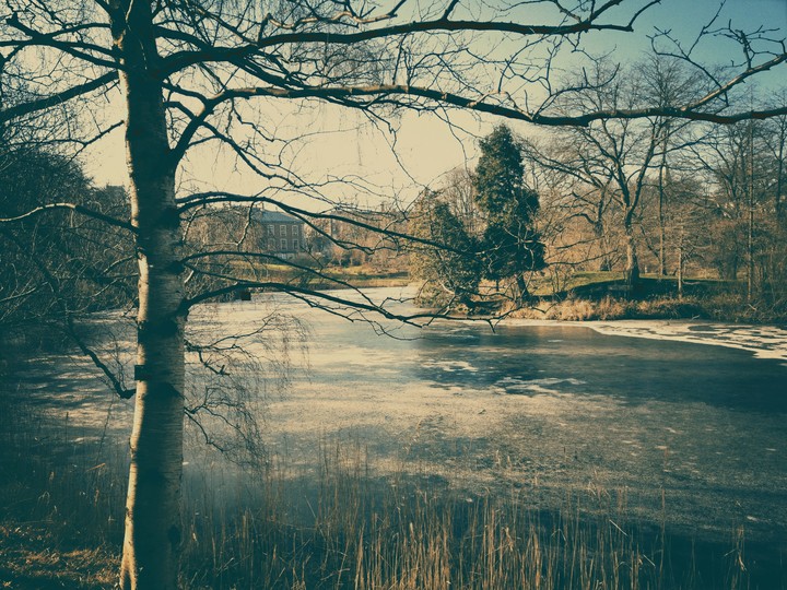 il lago ghiacciato