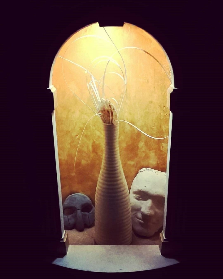 в тени