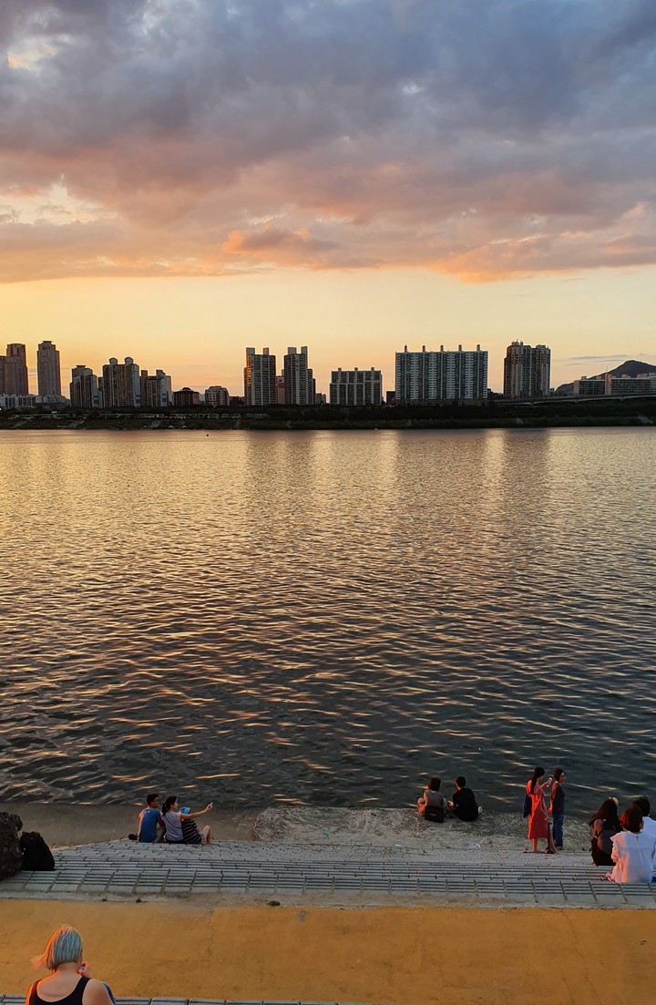 han river