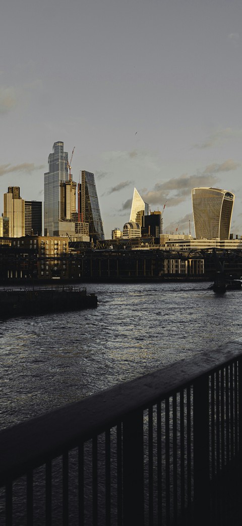 ✨ London in Gold ✨