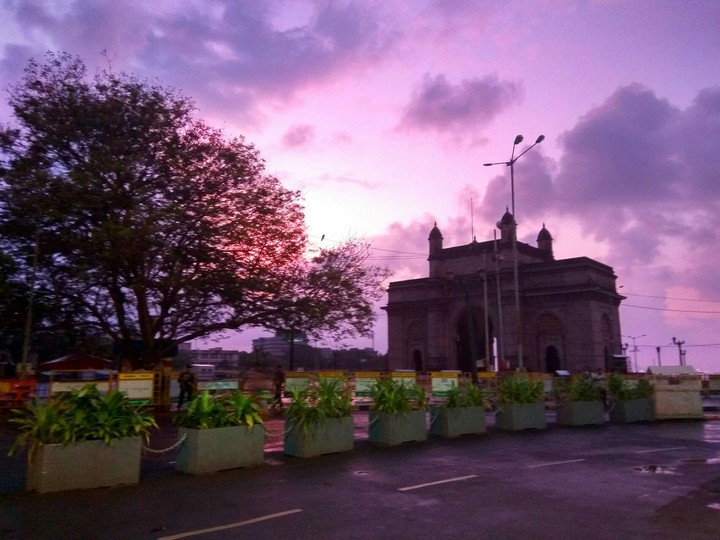beauty of Gateway of India