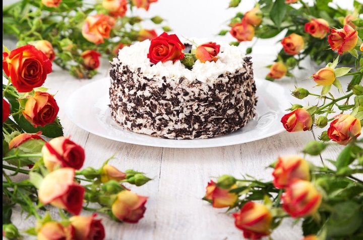 Elegant cake