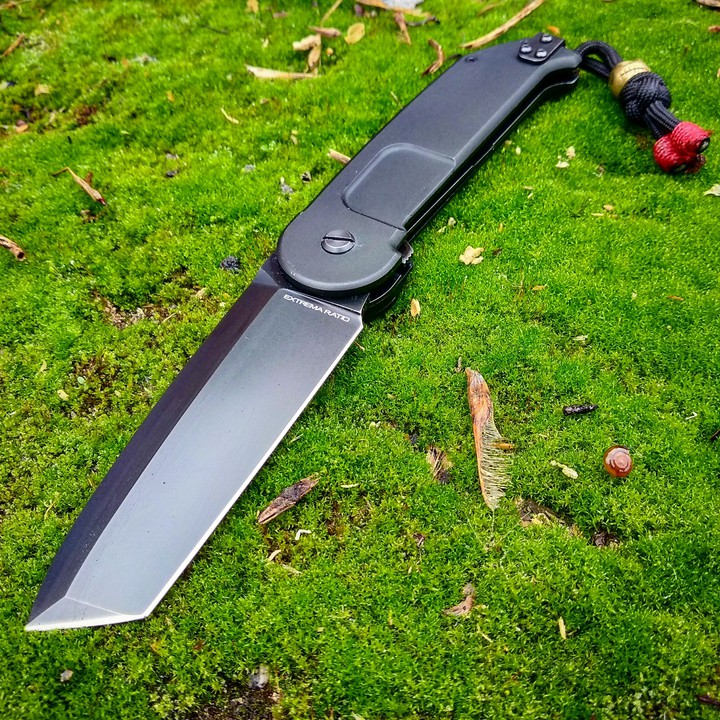 knife
