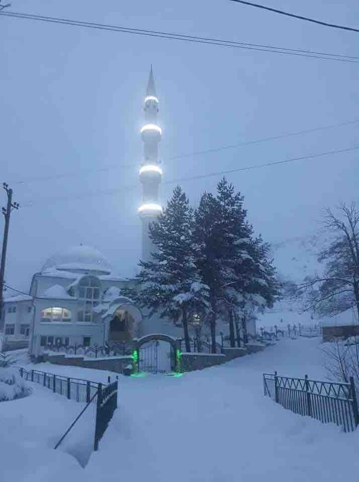 xhamia ne fshatin kuk