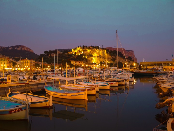 Port next to Cassis.