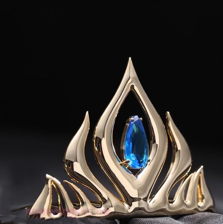 THE CROWN OF QUEEN ELSA