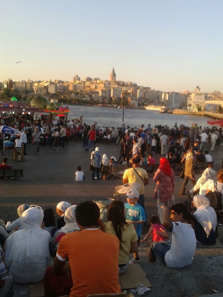 İstanbul Eminönü ve Galata kulesi