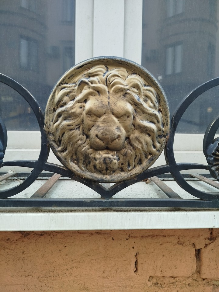 .