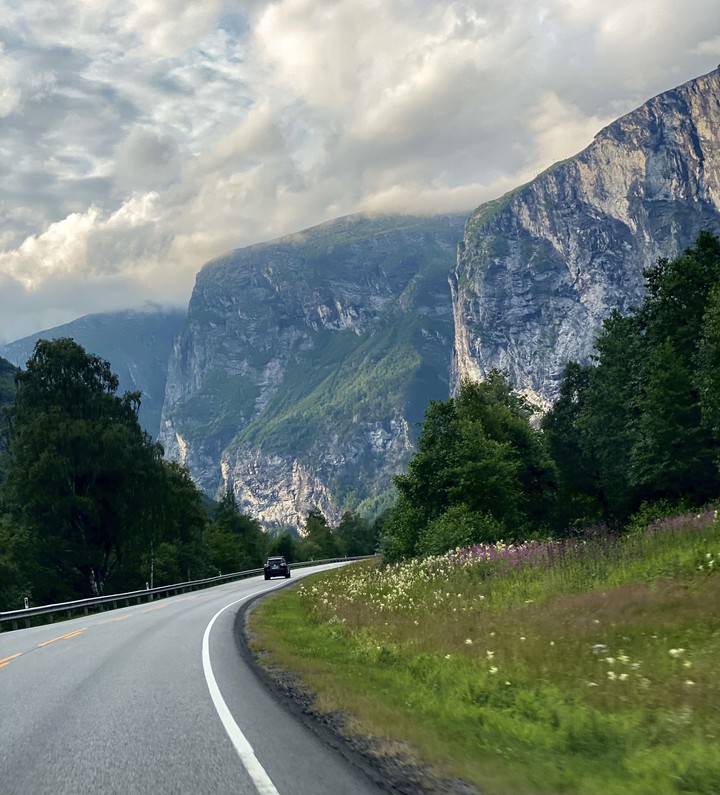 Beautiful Norway. Стена Троллей Норвегия