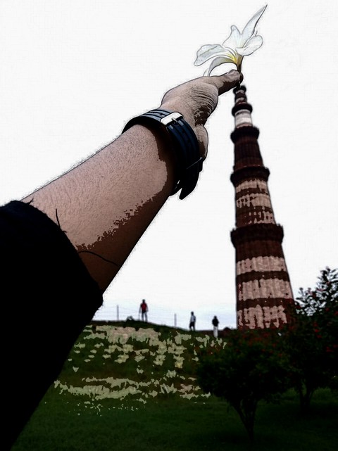 a golden feather to kutubminar