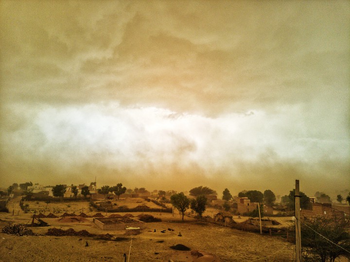 desert sand and tufan