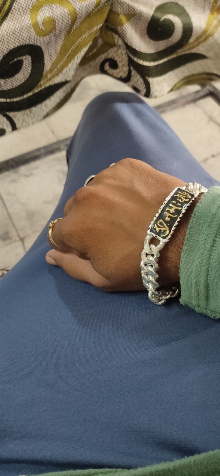 bracelate