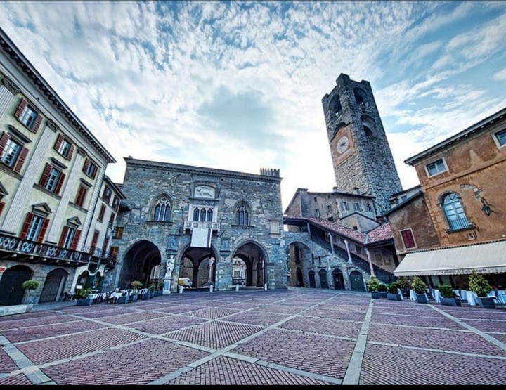 Piazza Vecchia, Bergamo, Italy