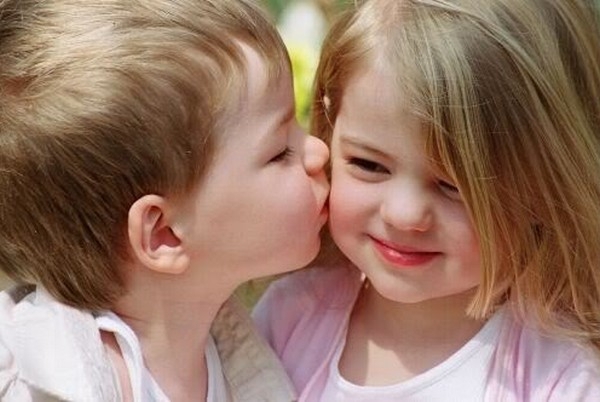 baby kiss