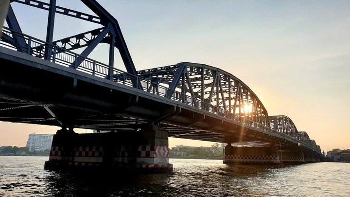 Krung Thon Bridge