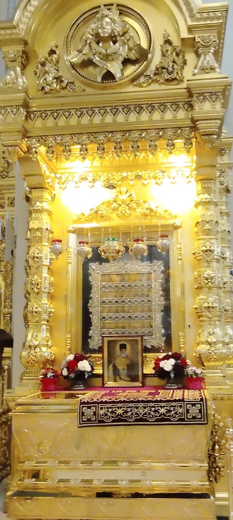 обои brass, cathedral
