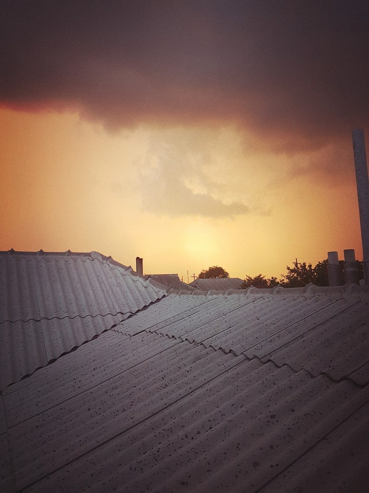 in starts to rain