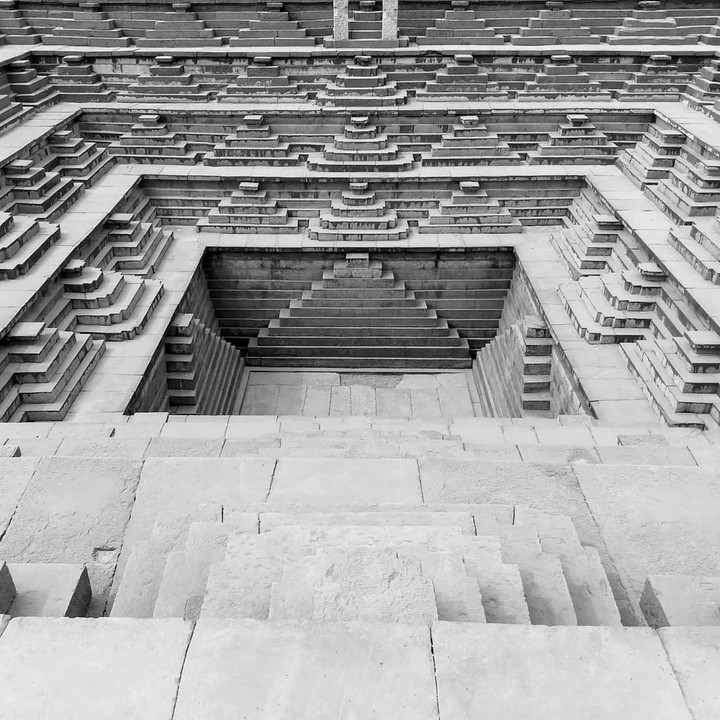 Stairway maze