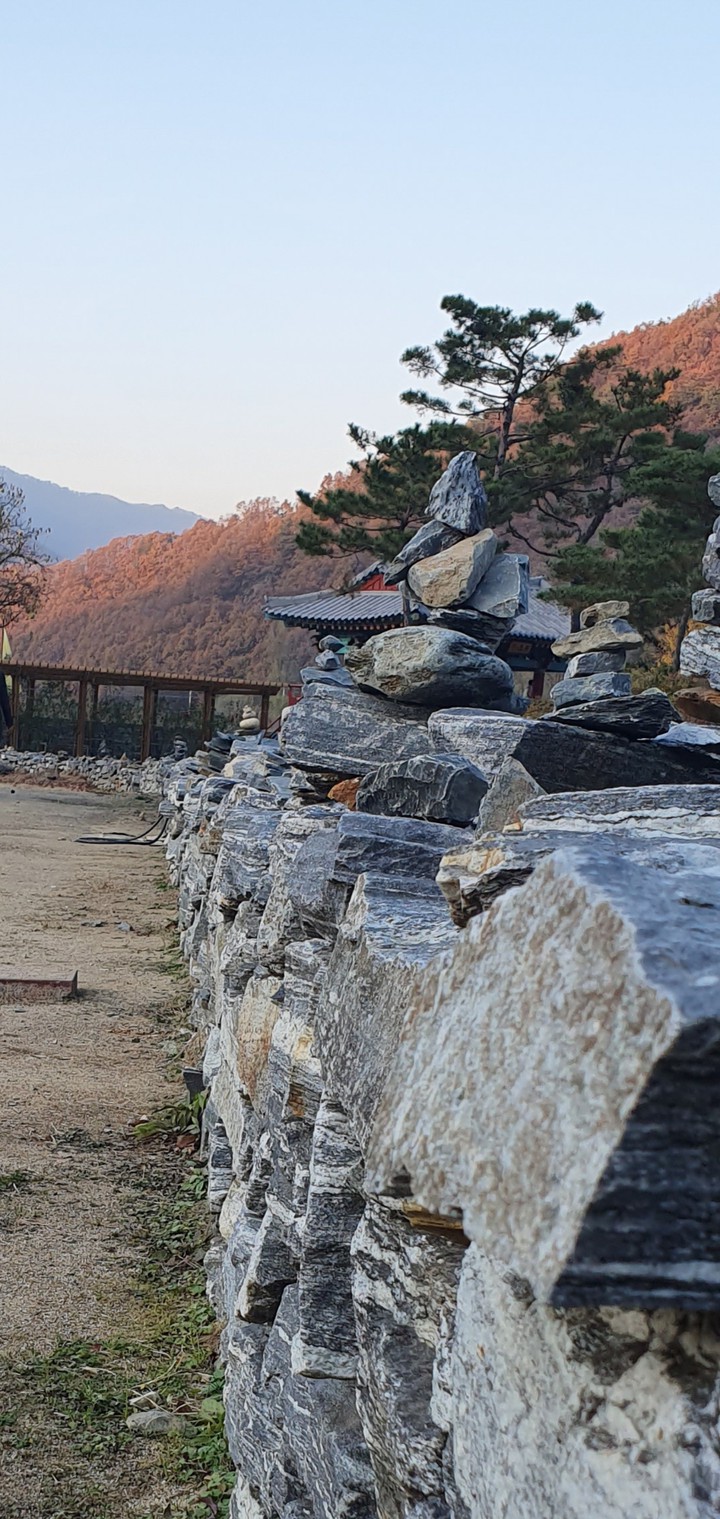 돌 담길