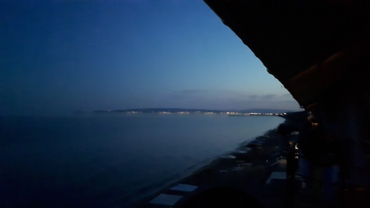 Море