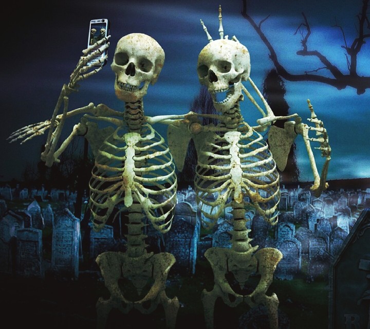 Selfie mania
