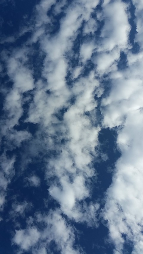 He films the clouds
