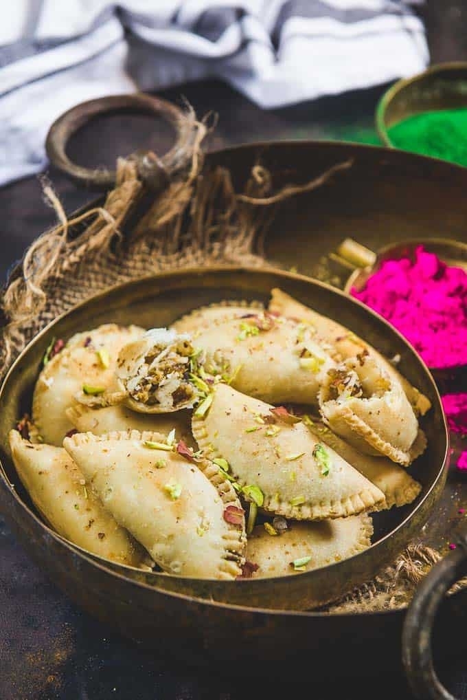 Ghujiya