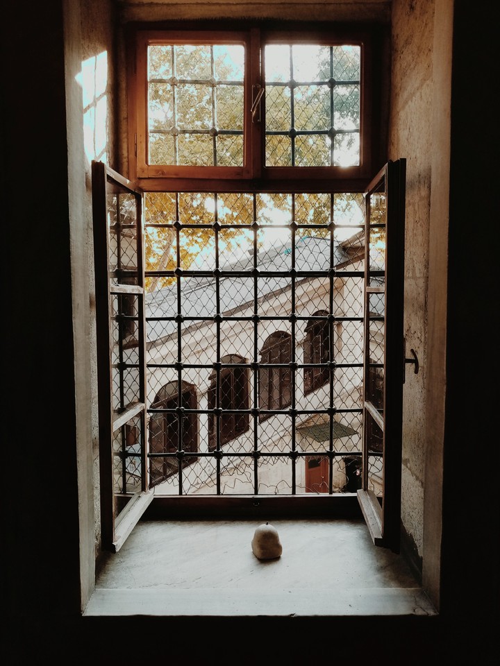 Bir büyük pencere