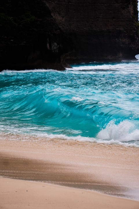 ταπετσαρίες beach, Water