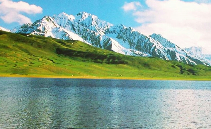 lake beside the mountain