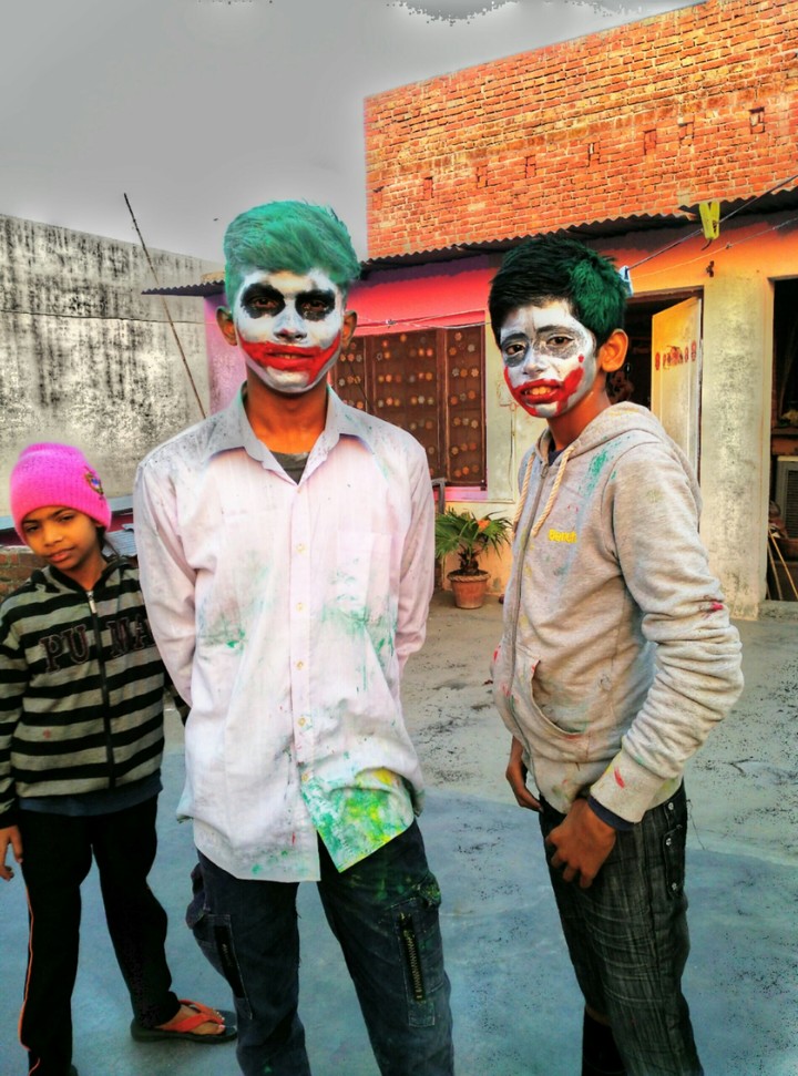 holi