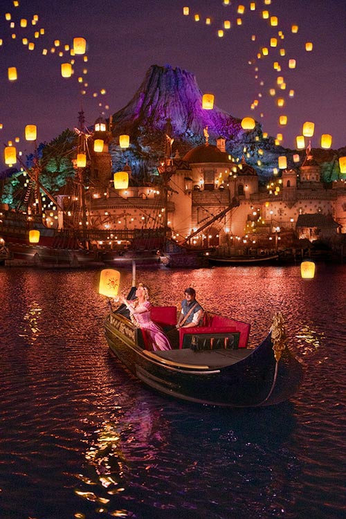Rapunzel & Flynn Rider romantic gondola ride