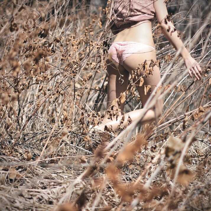 yo por el campo en calzones