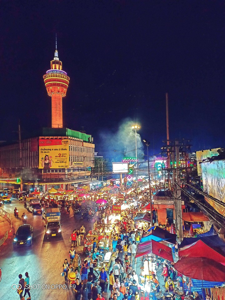 Phra Samut Chedi and Red Cross Fair