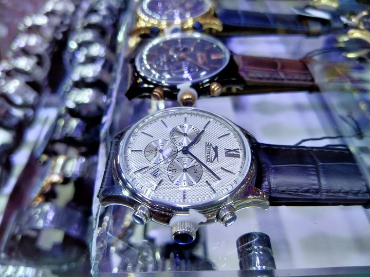 Watch shop