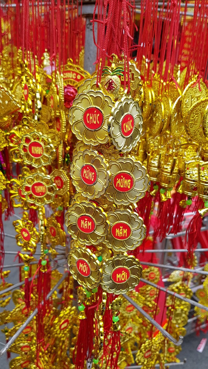 Lucky tings at Cho Lon market