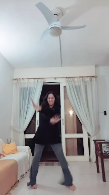 Wonderful dance... beauty Claudia! ♥️