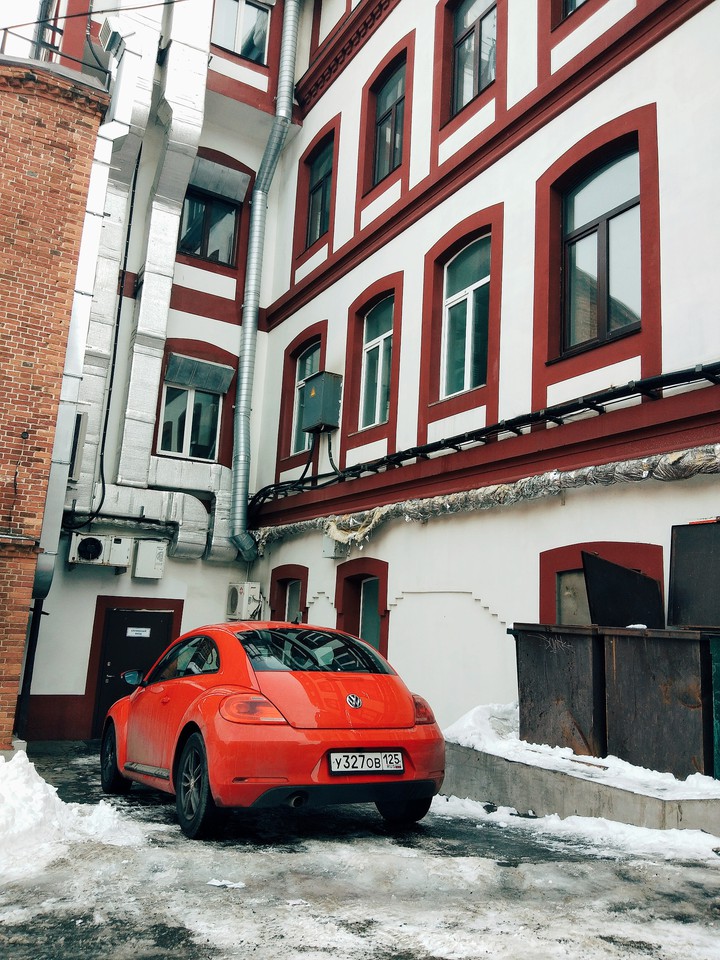 red car