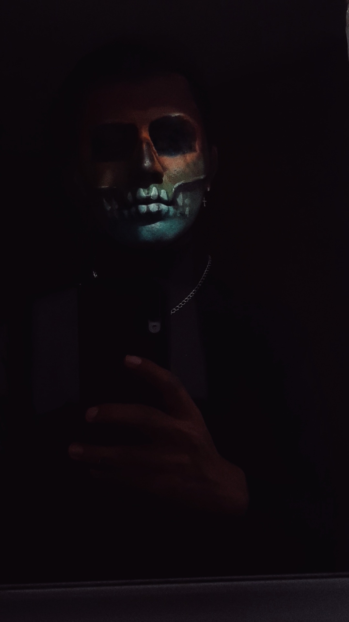 IG: T.o.m.h.r_