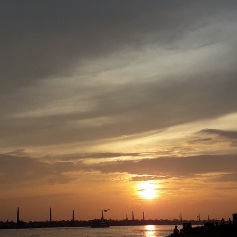 Sun Down ********