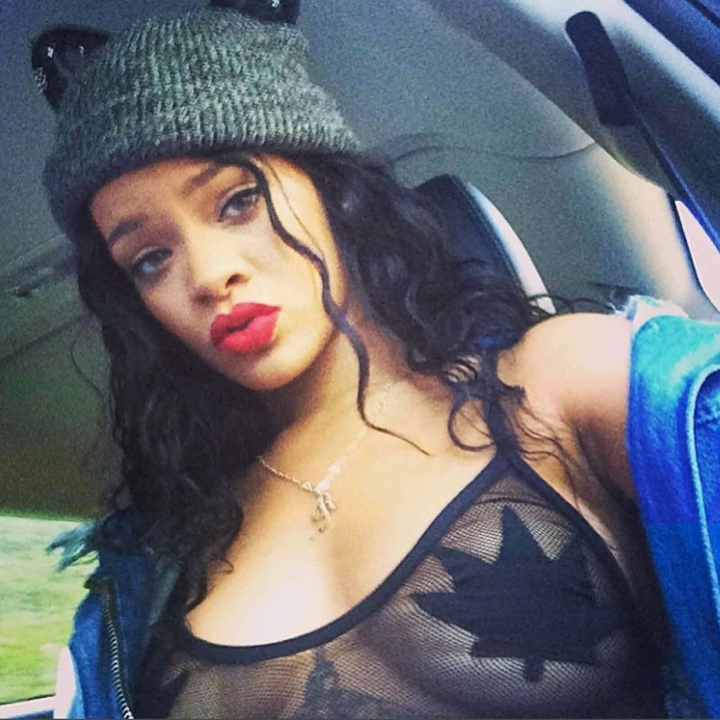 Sexy Rihanna Selfie