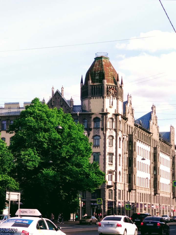 Saint-Petersburg