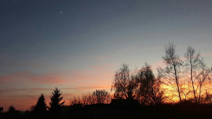 sunset and moon. This is so beautiful.