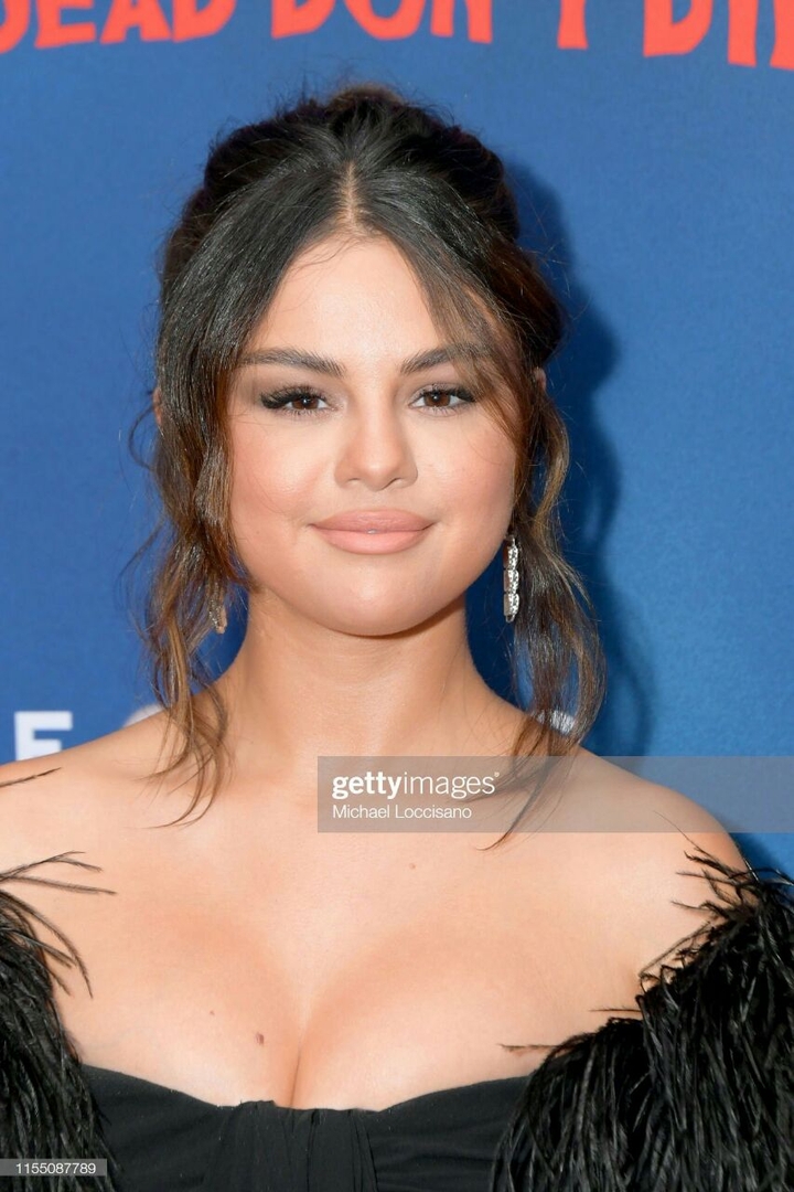 #selena